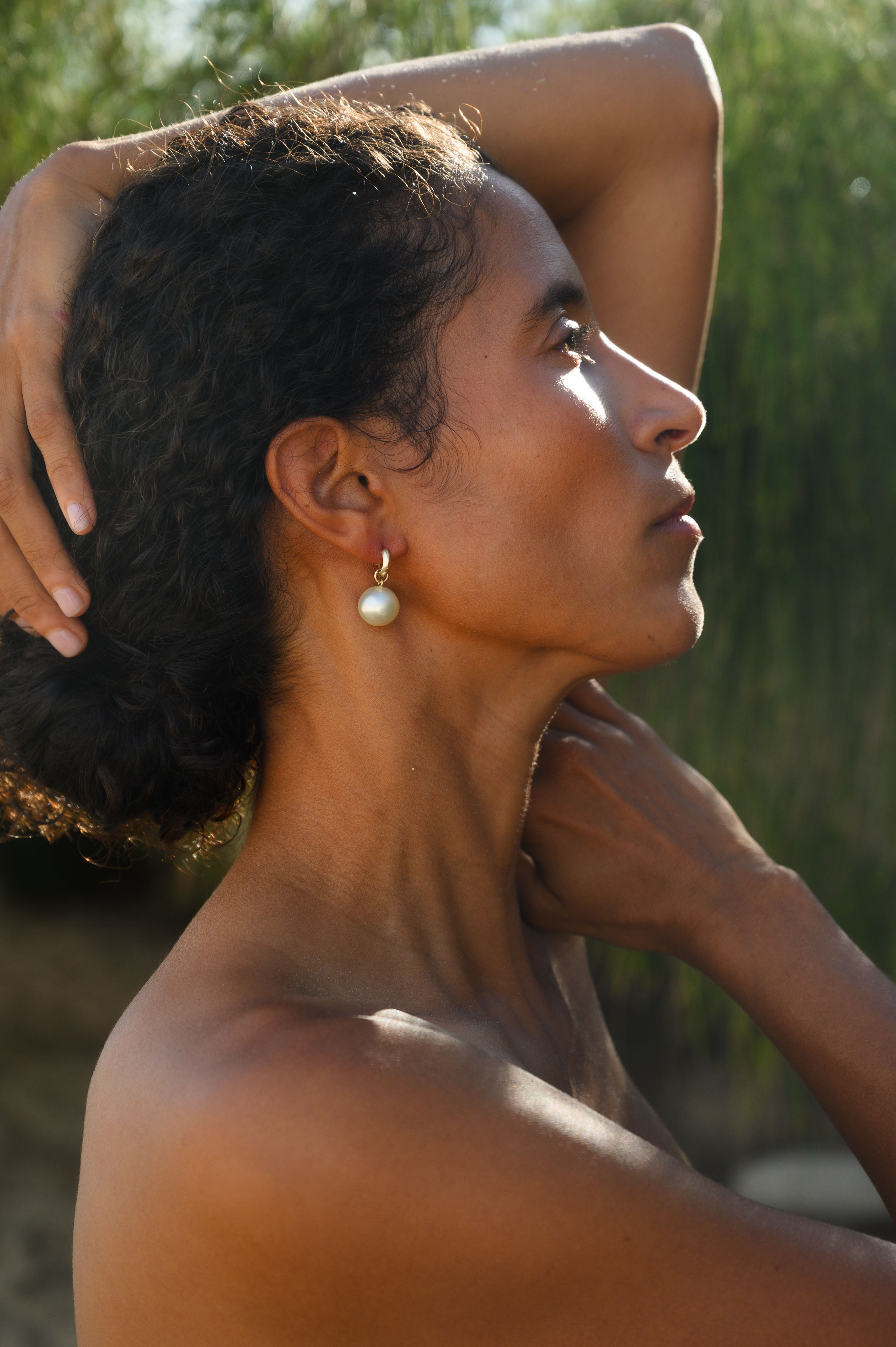 The White South Sea Hoops