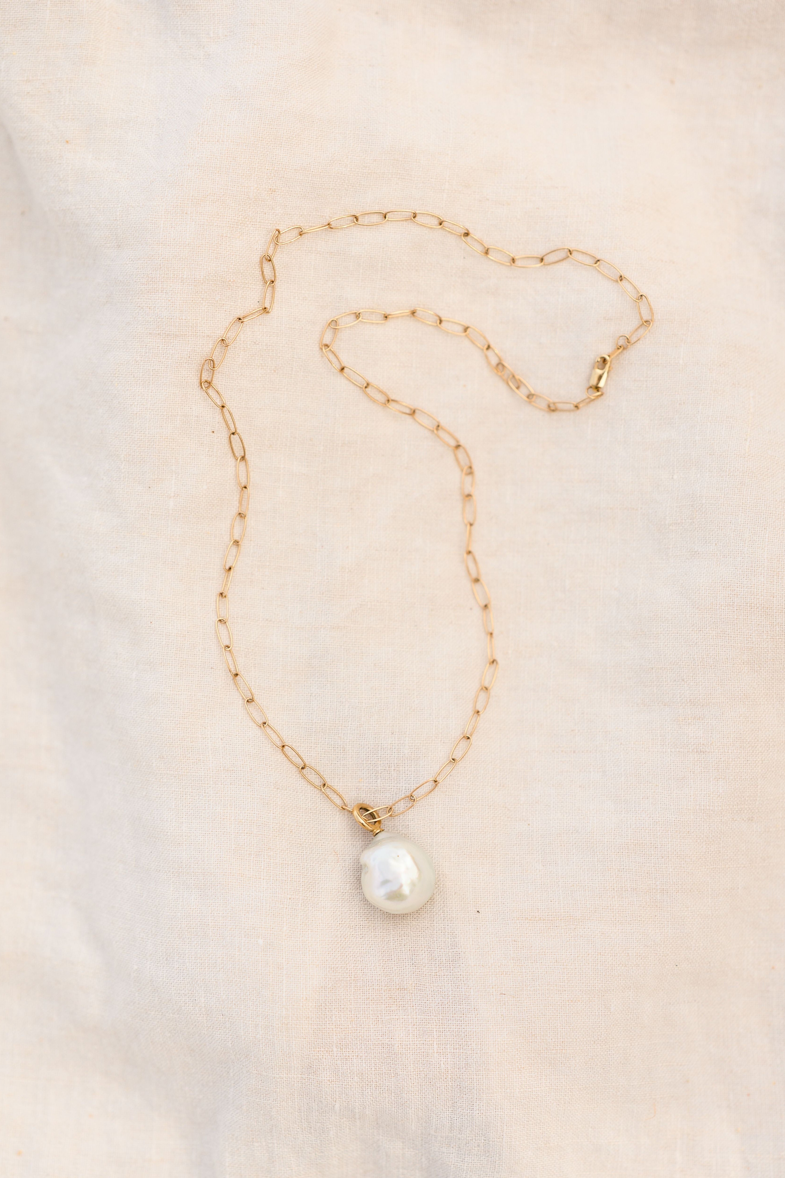 The White South Sea Drop