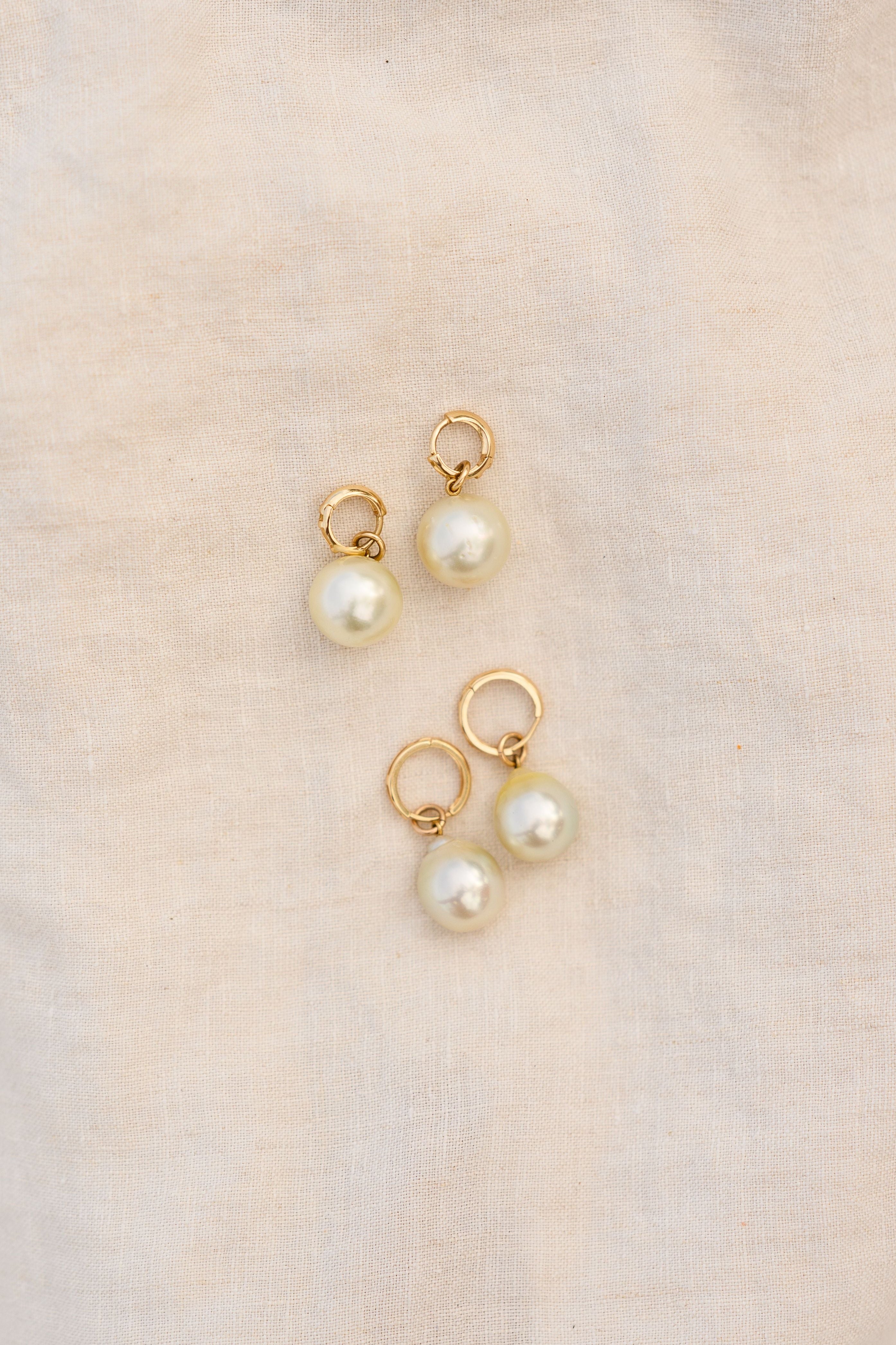 The White South Sea Hoops